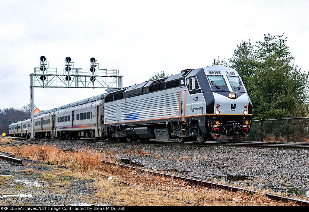 NJT 4011 on train 1213